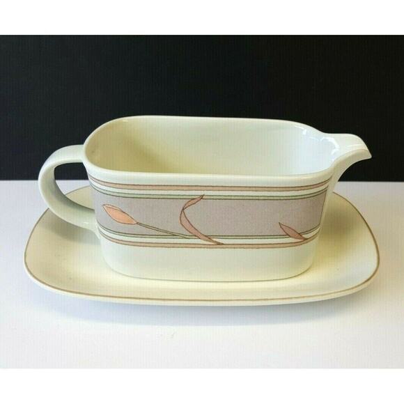Mikasa Intaglio Meadow Sun 8" Gravy Boat w/ Detached Underplate CAC02 pink taupe - Picture 4 of 9